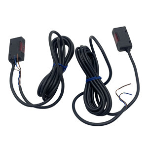 Capteur photoélectrique cylindrique à faisceau traversant E3S-AT81 M18, détection 8m, NPN normalement ouvert, étanche IP67 et résistant à l'huile - Product Image 5