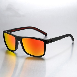 <span class=keywords><strong>Gafas</strong></span> de Sol Deportivas <span class=keywords><strong>Retro</strong></span> de Alta Gama para Hombre con Protección UV400 Polarizadas para <span class=keywords><strong>Ciclismo</strong></span> Visión Nocturna y Patillas Flexibles Coloridas Hechas de PC - Product Image 4