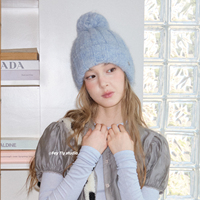 Chapeau en laine tricotée multifonctionnel avec pompon en peluche pour l'automne et l'hiver, chapeau chaud et protecteur pour les oreilles, chapeau contre le froid pour femmes