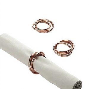 Anneau de serviette en métal plaqué cuivre, design classique, écologique, forme personnalisée pour les mariages, les réceptions, les dîners - Product Image 1