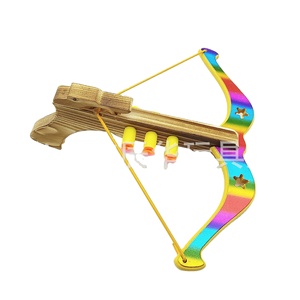 Jouet en bois classique garçon cadeaux jeu de tir arc et flèche faits à la main pour enfants en plein air jouant jouet arbalète en bois - Product Image 1