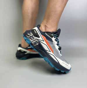 Chaussures de randonnée et de course basses, respirantes, imperméables, antidérapantes, sans couture 5D, pour l'extérieur, mode couple, hiver et été - Product Image 6