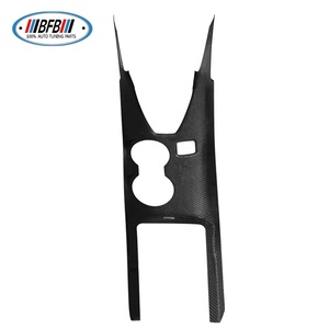 Cubierta Decorativa para Panel de Cambio de Marchas de Consola de Fibra de Carbono Real para <span class=keywords><strong>Ford</strong></span> Mustang 2024+ - Product Image 4