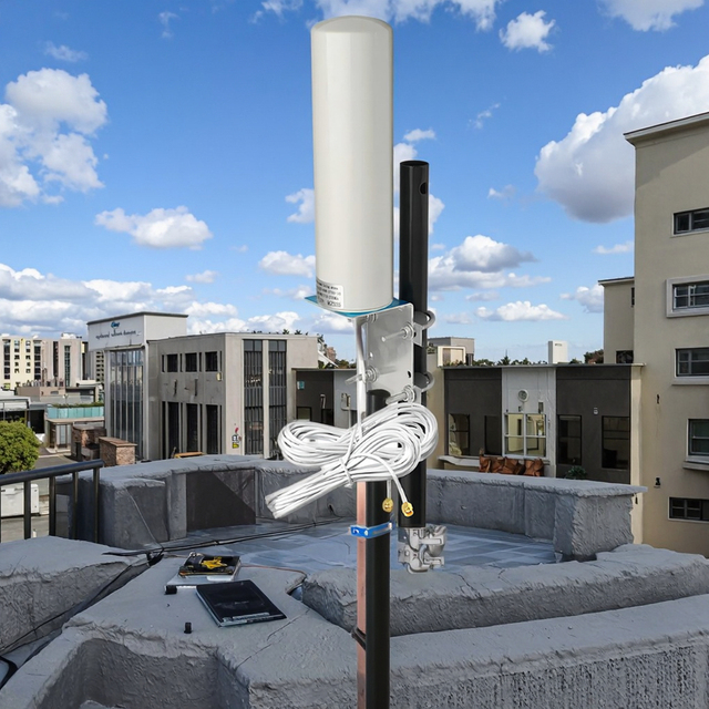 Dual Band 2.4G 5G MIMO WiFi Router Base Station Antenna 20km Range Long Range Outdoor Omni IP67 Rated 10-14dBi Gain for