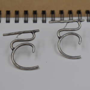 Célèbre Conceptions De Luxe Personnalisé Populaire Hindi Mot À La Mode En Acier Inoxydable Boucles D'oreilles En Argent Doré Pour Les Femmes - Product Image 3