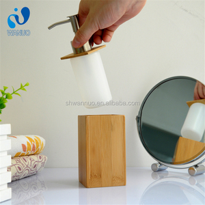 WanuoCraft En Bois Naturel En Bambou Carré Savon <span class=keywords><strong>et</strong></span> Distributeur <span class=keywords><strong>de</strong></span> Pompe À Lotion pour <span class=keywords><strong>Cuisine</strong></span> ou <span class=keywords><strong>Salle</strong></span> <span class=keywords><strong>De</strong></span> <span class=keywords><strong>Bain</strong></span> Comptoirs - Product Image 4