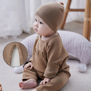 Vente en gros de grenouillère pour bébé épaissie tricotée vêtements pour bébé nouveau-né automne et hiver manteau de pet thermique - Product Image 2