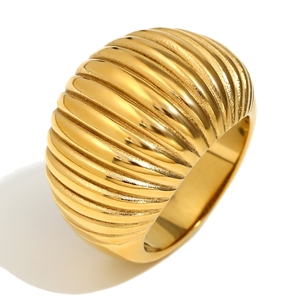 Estilo de moda europeo y americano, personalidad retro, acero inoxidable chapado en oro de 18 quilates, corazón de pan, sello de patrón martillado - Product Image 4