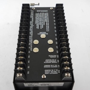 Transmisor de Interruptor de Velocidad Dynalco SST2000A 120VAC 22-30VDC, Componente Industrial de Seguridad - Product Image 4