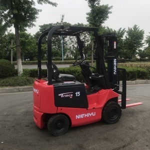Montacargas de Alto Rendimiento Fabricado en Japón, de 1.5 Toneladas, con Batería y Motor de Combustión Interna - Product Image 5