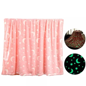 Coperta luminosa Glow in The Dark coperta da tiro <span class=keywords><strong>per</strong></span> bambini, coperta carina luminosa Winthome con motivo a stella, regalo unico di compleanno - Product Image 3