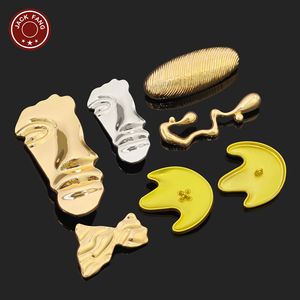 Botones Metálicos Personalizados de Fábrica, Botones con Forma Irregular, Estrella de Mar con Logotipo Grabado, Botones Metálicos Personalizados para Accesorios de Ropa - Product Image 2