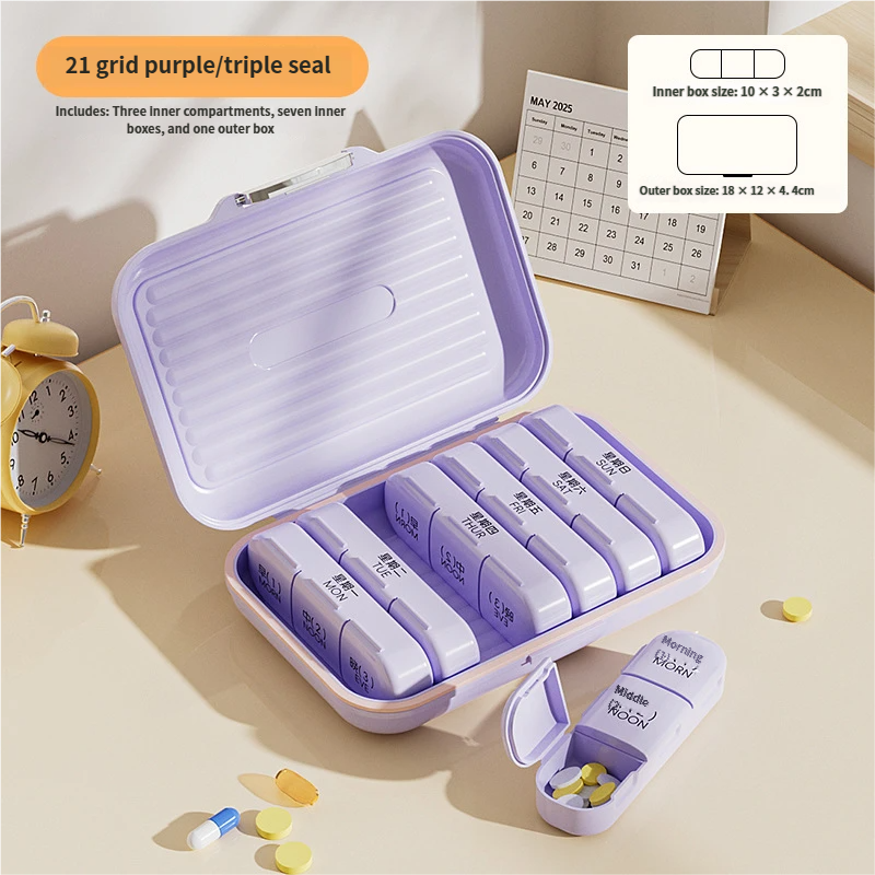 Caja de medicamentos morada de 21 compartimentos.