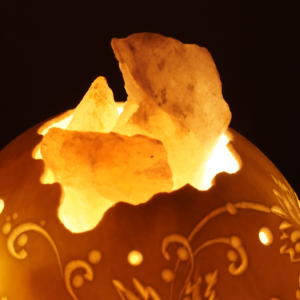 Tay Chạm Khắc trứng đà điểu đèn Muối Himalaya-Máy lọc không khí & hỗ trợ giấc ngủ, phong cách và độc đáo - Product Image 6