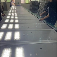 Lampu Jalan LED tenaga surya terintegrasi semua dalam satu luar ruangan 80w-120w baterai Lithium desain baru dengan lampu aluminium bodi IP65