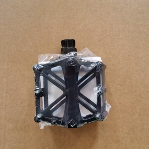 Nouveauté - Pédales de vélo à roulements scellés antidérapantes en alliage d'aluminium pour <span class=keywords><strong>VTT</strong></span> - Plusieurs couleurs disponibles - Product Image 6
