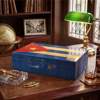 JH Promotion Exceptionnelle : Humidor à Cigares de Luxe Verrouillable en Bois de Cèdre Écologique, Finition Laquée Effet Piano, Bleu et Blanc, Motif Drapeau Cubain