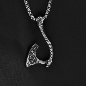 Collar con Colgante de Hacha Vikinga de Acero Inoxidable para Hombre, Estilo Retro Hip Hop, Diseño Geométrico, Forma de Espada Asimétrica, Joyería de Moda - Product Image 1