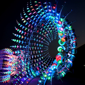 Decoraciones de jardín para <span class=keywords><strong>el</strong></span> hogar, escultura cinética de acero inoxidable, spinner con motor y luces led - Product Image 4