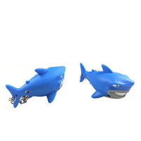 Porte-clés lumineux LED en forme de requin de dessin animé mignon avec son, mini lampe de poche en plastique en forme d'animal, breloques pour sac