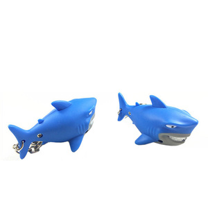 Dễ thương phim hoạt hình cá mập hình LED <span class=keywords><strong>Keychain</strong></span> ánh sáng với âm thanh mini nhựa thiết kế động vật Đèn pin móc chìa khóa túi quyến rũ - Product Image 2