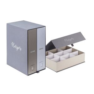 Set Regalo di Lusso Personalizzato per Neonati in Materiali Riciclati Include Vestiti per Bambini, Ricordo Commemorativo e Scatole per Decorazioni Baby Shower - Product Image 5