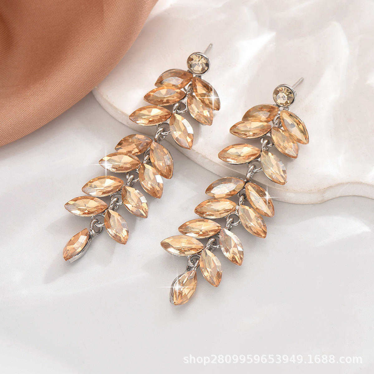 สีแชมเปญ