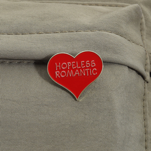 Spilla romantica senza speranza con spilla con spilla a cuore rosso con spilla gioiello dolce regalo d'amore per gli amici - Product Image 3