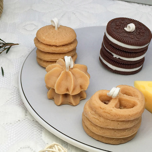 Juego de Velas Aromáticas con Forma de Galleta Personalizadas 2026, Regalo con Aroma a Vainilla, Chocolate o Flores - Product Image 3