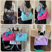 Sac de sport et de voyage bandoulière personnalisé avec logo, haute qualité, avec pochette gratuite, compartiment sec/humide, bretelles amovibles et réglables