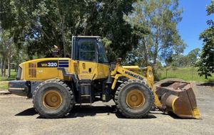 Vente Flash : Chargeuse sur pneus Komatsu WA320 d'occasion – Haute Qualité, Bonnes Performances – Chargeuses sur pneus d'occasion WA100, WA470, WA600, WA700 à vendre - Product Image 5