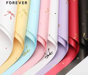 Papier d'emballage floral en PVC enduit réutilisable <span class=keywords><strong>FOREVER</strong></span> - Imprimé nœud papillon pour emballage de cadeaux DIY et bouquets de fleuristes (57*57cm) - Product Image 2