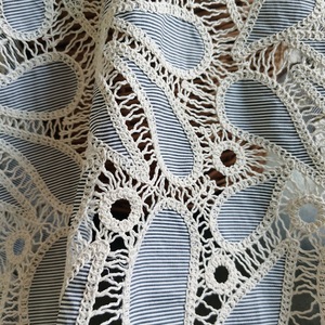 <span class=keywords><strong>Tissu</strong></span> en dentelle crochetée à base de coton <span class=keywords><strong>rayé</strong></span> <span class=keywords><strong>bleu</strong></span> <span class=keywords><strong>et</strong></span> <span class=keywords><strong>blanc</strong></span> 323 g/m², dentelle ajourée en forme de goutte pour vêtements, décoration intérieure <span class=keywords><strong>et</strong></span> artisanat DIY - Product Image 2