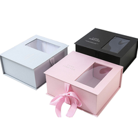 Boîte cadeau magnétique en carton recyclé haut de gamme avec fenêtre, personnalisée pour l'emballage de roses, en forme de livre, avec estampage sur mesure
