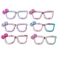 Décorations en résine en forme de lunettes avec nœud papillon mignon pour la fabrication d'étuis de téléphone, accessoires en résine de dessin animé assortis, charme décoratif pour étui de téléphone