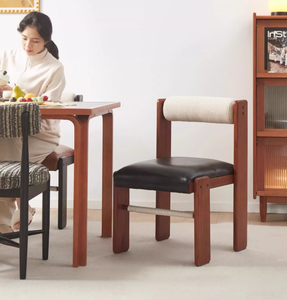 Sedie <span class=keywords><strong>da</strong></span> Pranzo Ergonomiche <span class=keywords><strong>in</strong></span> Stile Medievale con Rivestimento <span class=keywords><strong>in</strong></span> Pelle Cerata e Legno - Stabili e Durevoli per Uso Domestico o Alberghiero - Product Image 5
