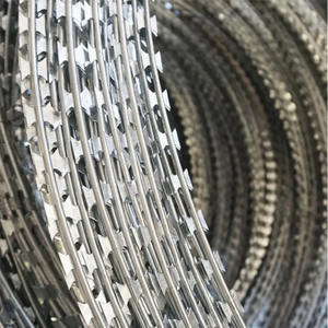 Alambre de púas espiral de acero galvanizado BTO22, tamaño de rollo personalizado para venta al por mayor - Product Image 6