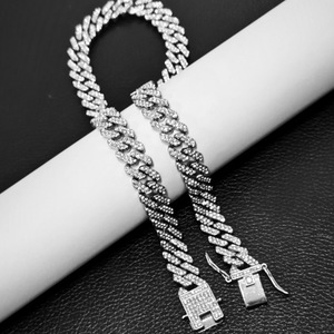 Kalung dan gelang rantai Cuban Link berlapis emas dengan zircon dan kristal, desain geometris Miami bertabur rhinestones untuk pria. - Product Image 6