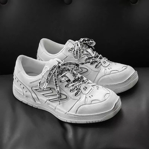 Nouvelles Chaussures Tendance Respirantes 2025 – Baskets Rétro Polyvalentes à Semelle Plate en Caoutchouc pour Hommes et Femmes – Chaussures Décontractées Idéales pour la Marche - Product Image 1