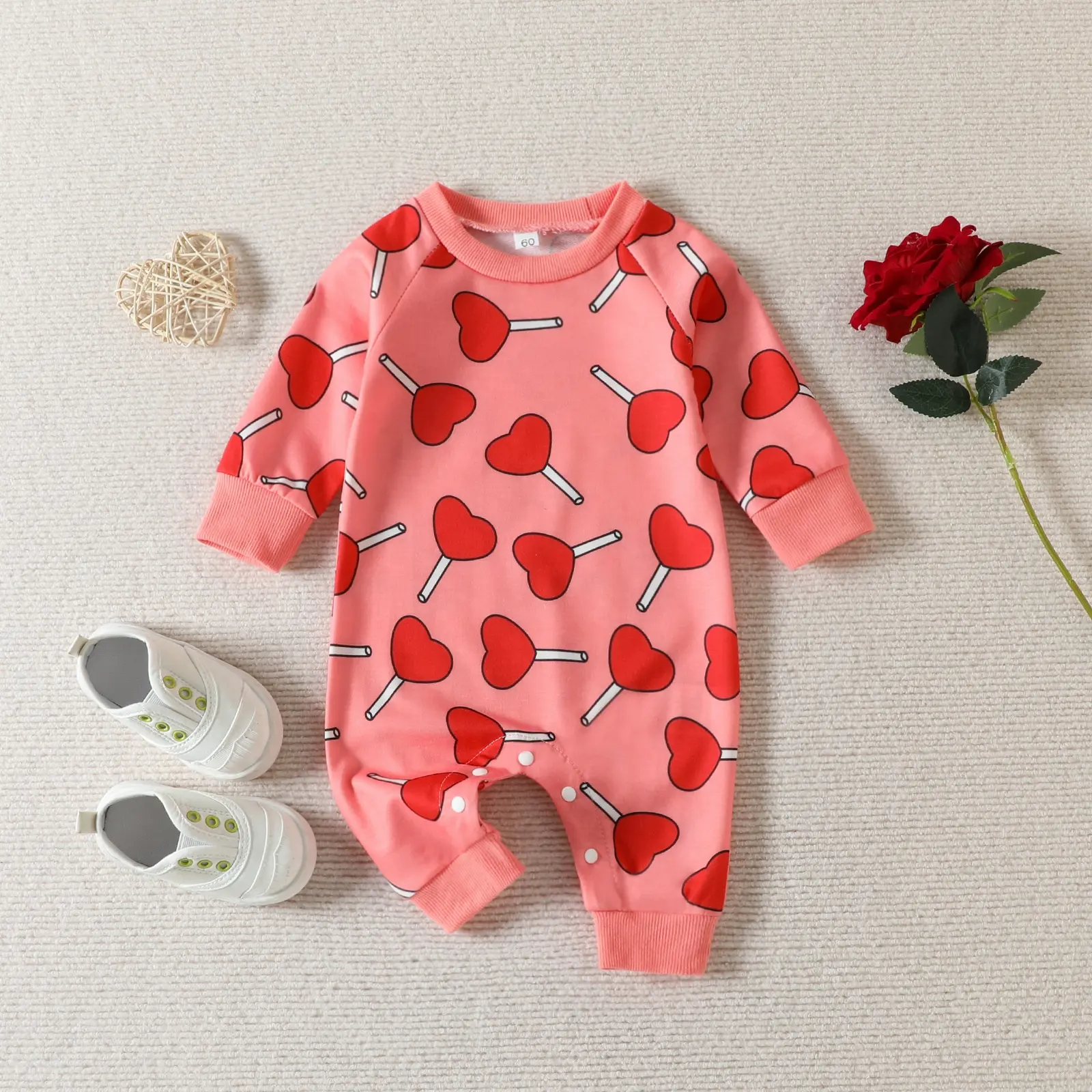 2023 Valentijnsdag Nieuwe Babykleding Baby Jumpsuit Lente Herfst Stijl Baby Kinderen Cartoon Love Print Eendelige Romper