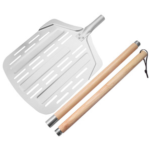 Pala para <span class=keywords><strong>Pizza</strong></span> de Aluminio con Mango Largo de 12 Pulgadas y Mango de Madera, Diseño Cuadrado Hueco, Apta para Horno, para Hornear y Uso Doméstico - Product Image 1