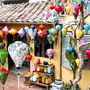 Lanterne en bambou artisanale du Vietnam, en satin, pour restaurant, fête, décoration de mariage, à suspendre, avec housse en tissu de soie DIY, colorée, vente en gros, exportation - Product Image 1