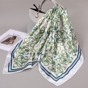 Écharpe en satin de haute qualité pour femme, effet soie, couleurs vives, foulard élégant pour la tête, le cou et les cheveux, bandana carré 90x90cm OEM/ODM - Product Image 6