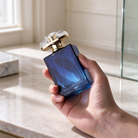 Flacon de parfum en verre bleu dégradé avec logo personnalisé, 50 ml, forme carrée, dessus facetté en cristal, OEM ODM, fabrication en gros