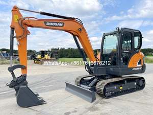 Mini-excavatrice sur chenilles d'occasion Doosan DX55 de marque coréenne d'origine, moteur Yanmar, puissance de creusement élevée, bon état - Product Image 3