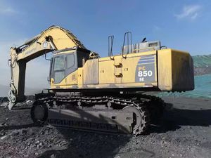 Komatsu PC850 Pelle de terrassement à grande échelle Classe minière à usage intensif Productivité extrême Pompe à moteur Hino alimentée par 80 tonnes - Product Image 2