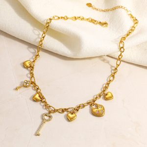 Collar de Acero Inoxidable con Baño de Oro de 18k, Dijes de Corazón y Llave, Estilo Ejecutivo para Mujer, Cadena para Clavícula - Product Image 3