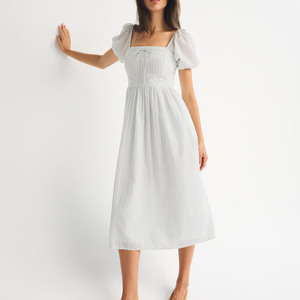 เดรสผู้หญิงสไตล์ฝรั่งเศสวินเทจ คอเหลี่ยม แขนพอง ความยาวปานกลาง เอวสูง แต่งสม็อคด้านหลัง ทรงเอไลน์ ผ้าฝ้ายลำลอง เหมาะสำหรับวันหยุดพักผ่อนและชายหาด - Product Image 5