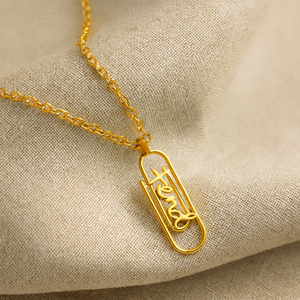 สร้อยคอจี้ตัวอักษรแบบกำหนดเอง ดีไซน์สร้างสรรค์ทันสมัย โซ่ทองสแตนเลสสำหรับผู้หญิง - Product Image 2