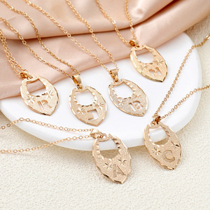 Collar con Colgante de Letra en Cobre Chapado en Oro, Estilo Vintage, Unisex, para Regalo - Product Image 1